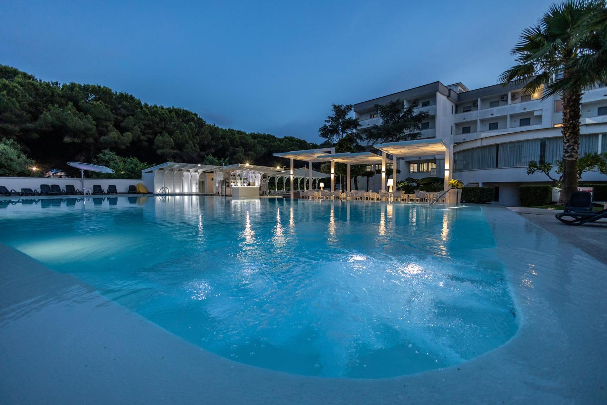 Hotel Le Palme Paestum Exteriör bild