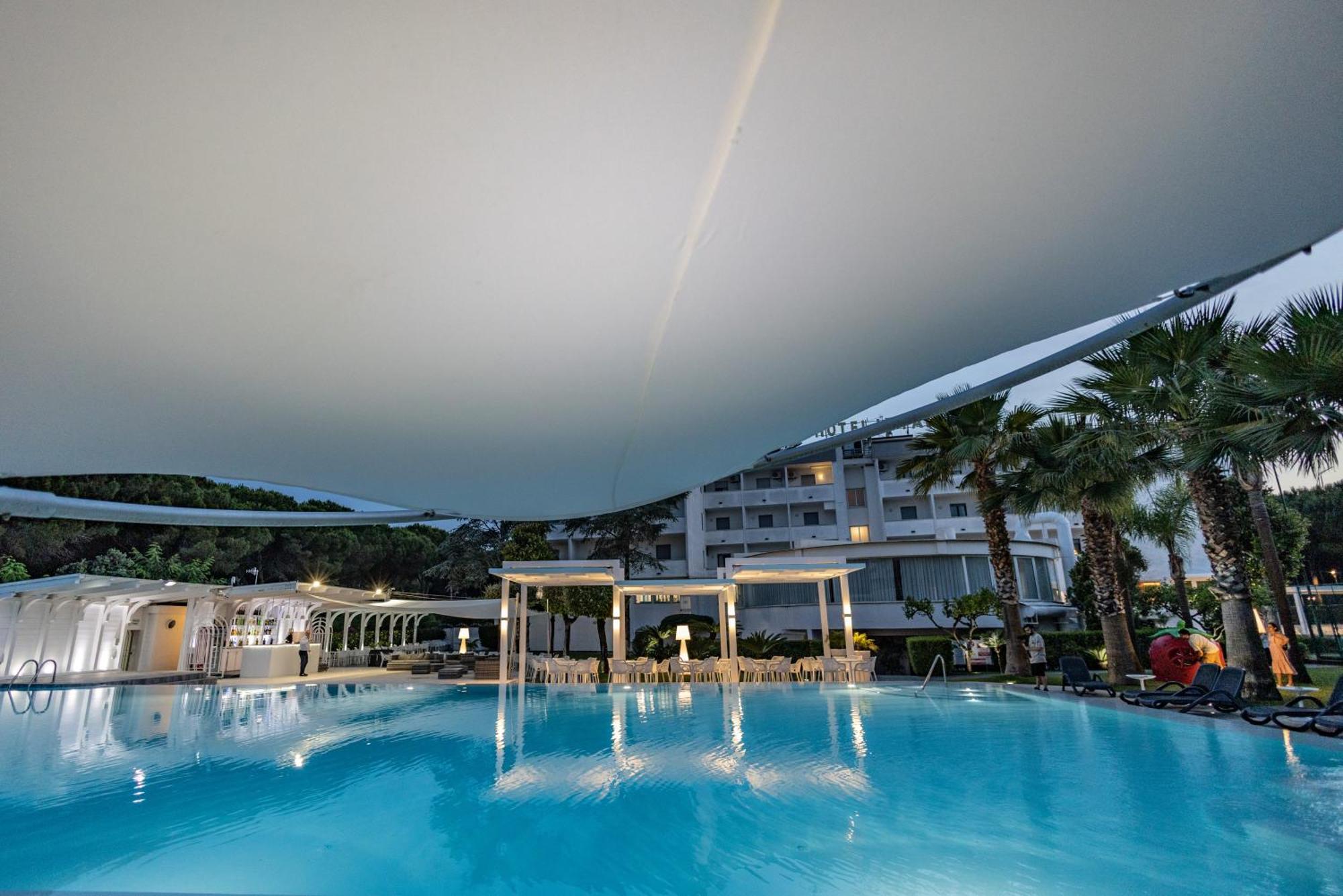 Hotel Le Palme Paestum Exteriör bild