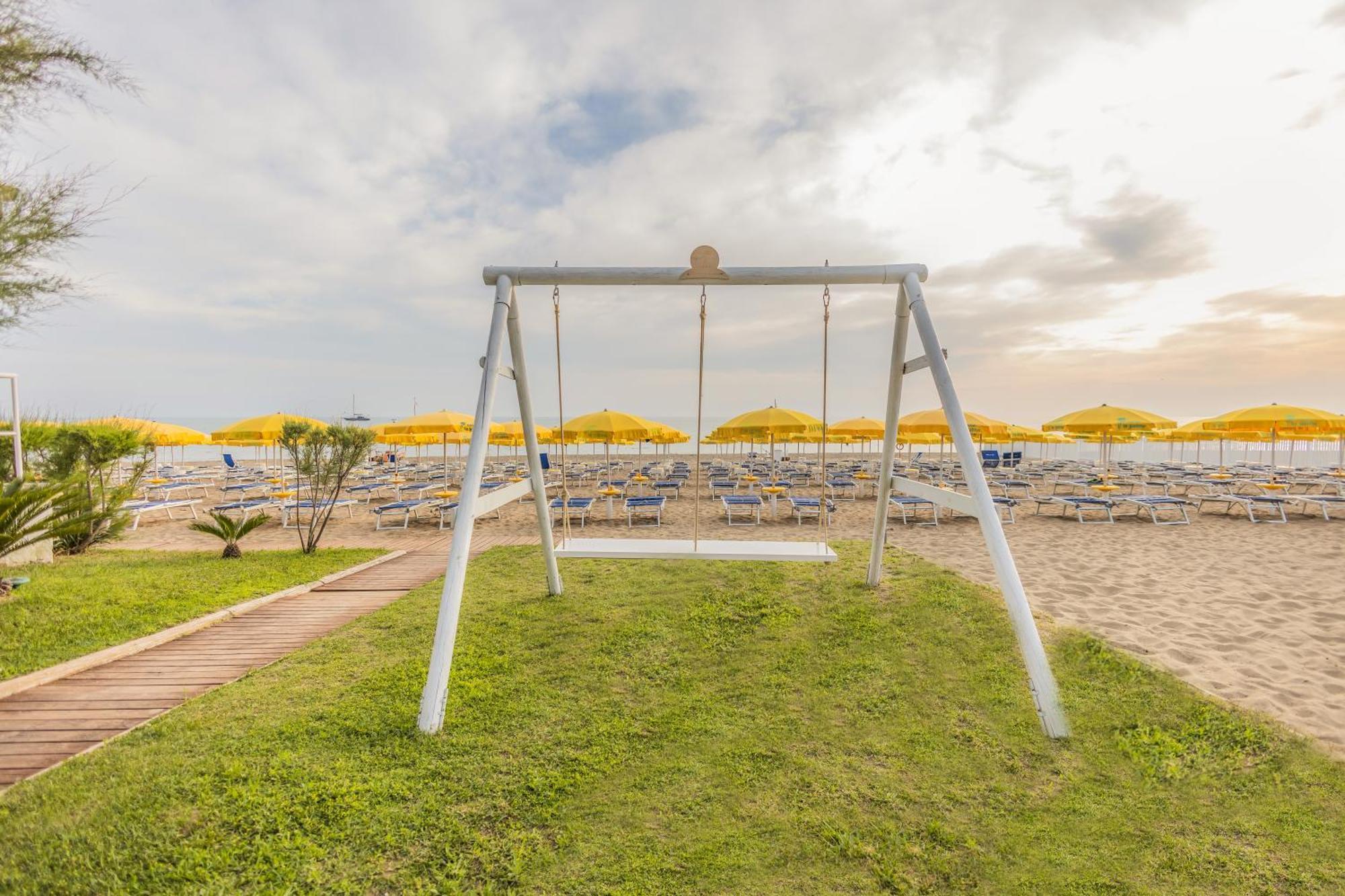 Hotel Le Palme Paestum Exteriör bild